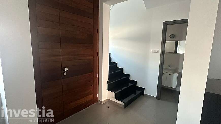 3 bdrm villa for rent/Livadhia