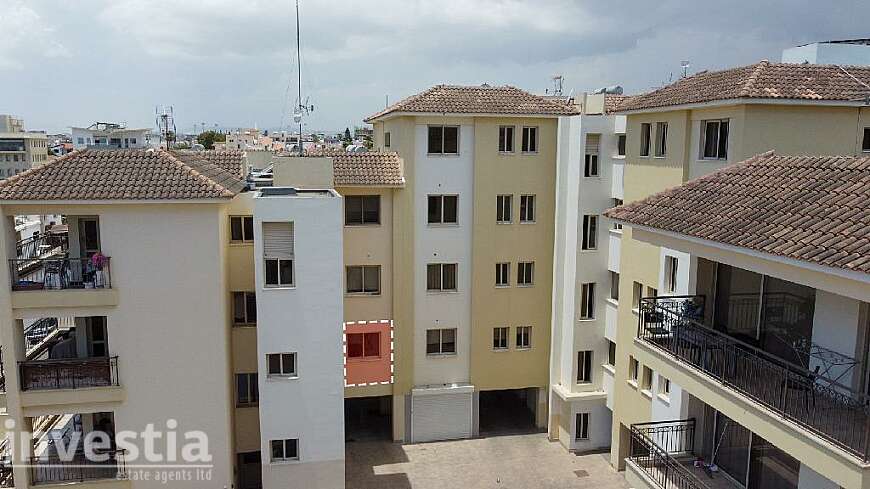 2 bdrm flat for sale/Port area