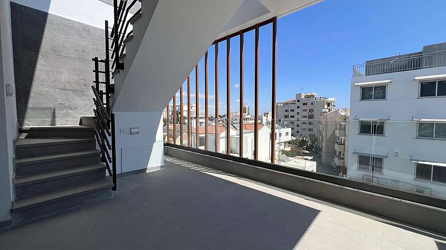 2 bdrm apts/Limassol rd