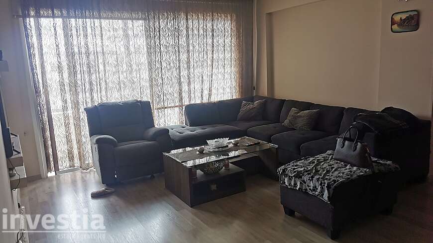 3 bdrm apt/center