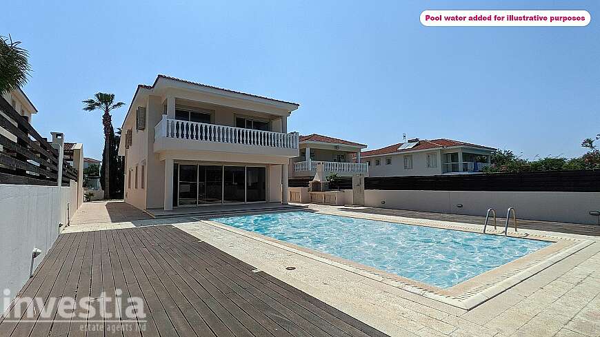 5 bdrm beachfront villa for sale/Protaras