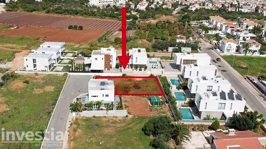 Plot for sale/Pernera area