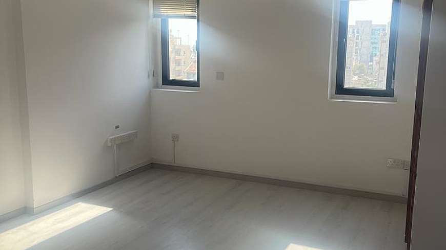 Office for rent/Makarios Avenue