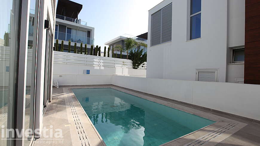 4 Bedroom Villa For Sale in Protaras
