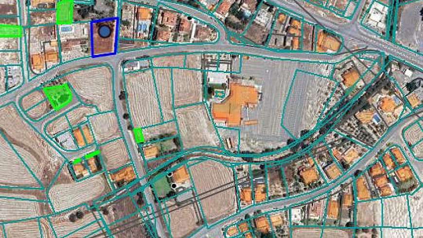 Large plot of land in Aradippou.