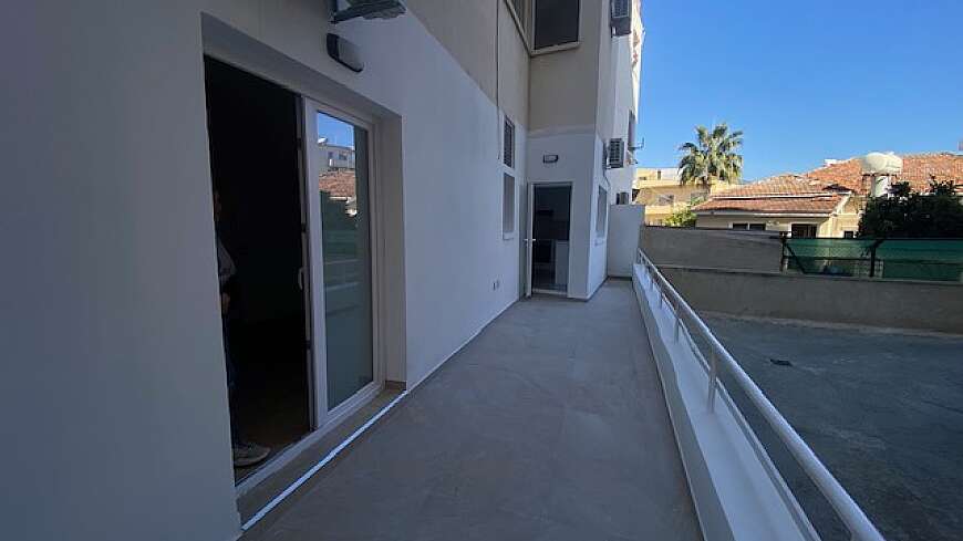 2 bdrm ground floor flat for rent/Larnaca centre