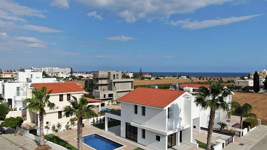 4 bdrm house for rent/Dhekelia Road