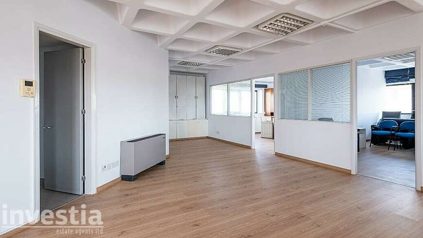 Office on the 5th floor in Agioi Omologites, Nicosia
