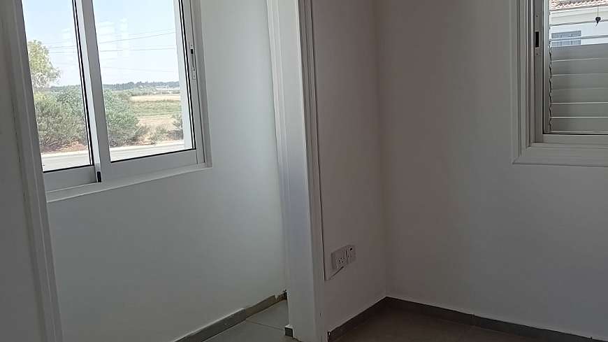 2 bdrm maisonette for rent/Pervolia