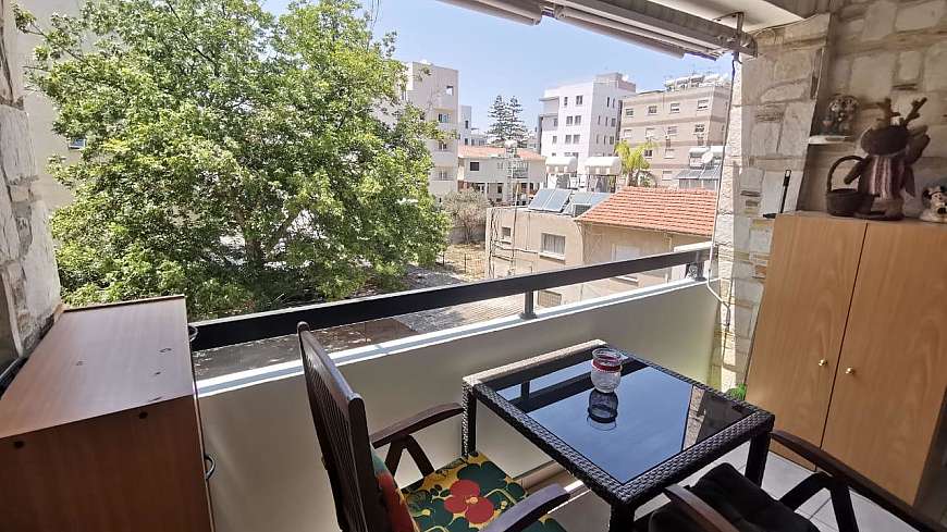 2 bdrm flat for sale/Larnaca