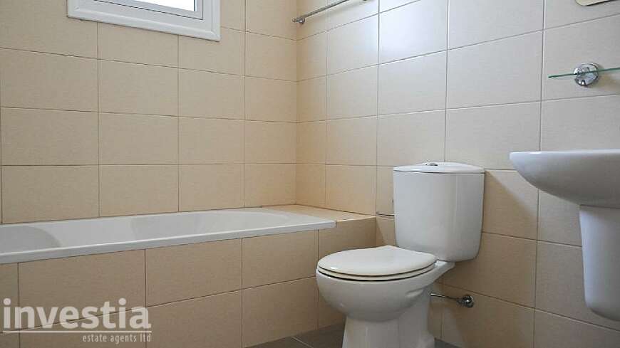 2 bdrm flats for sale/Kiti
