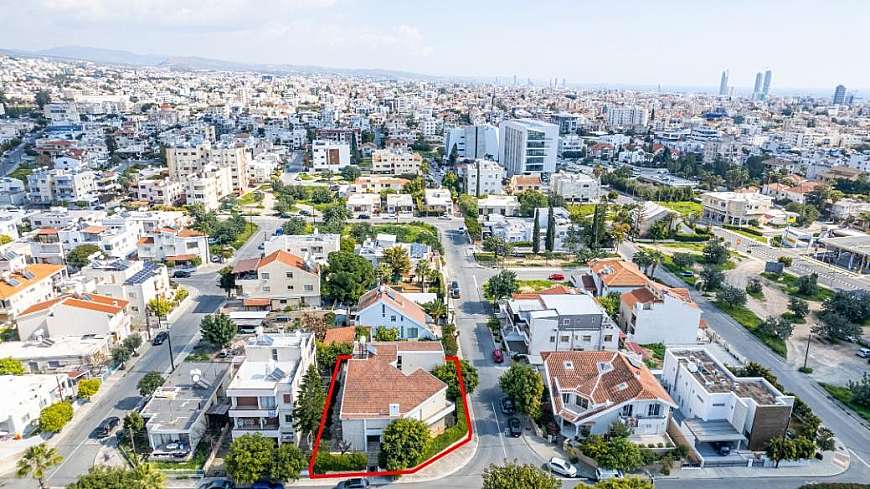 4 bedroom house in Apostoloi Petros and Pavlos, Limassol