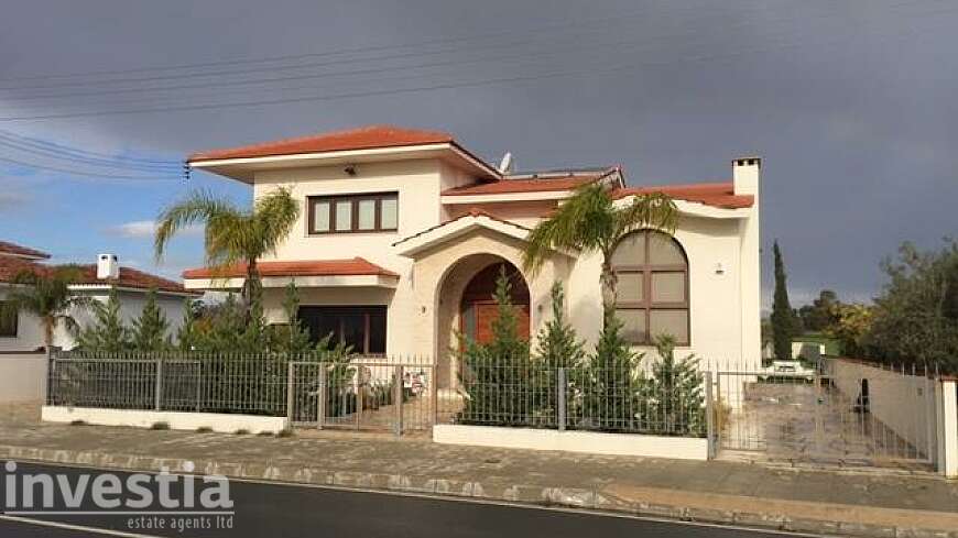 3 bdrm luxury house/Livadhia