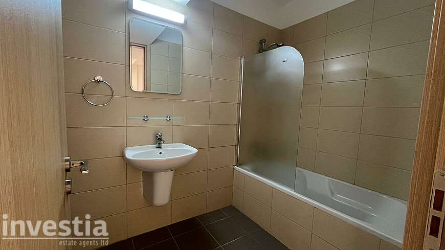 2 bdrm penthouse apts/Kiti