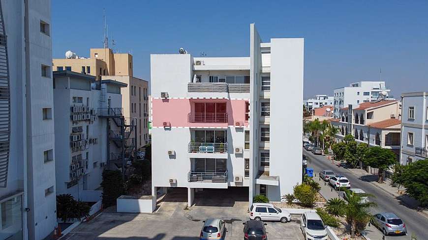 1 bdrm flat for sale/Limassol road