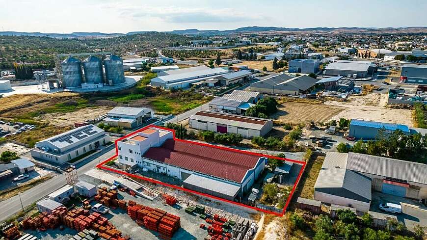 Warehouse and offices in Aradippou, Larnaca