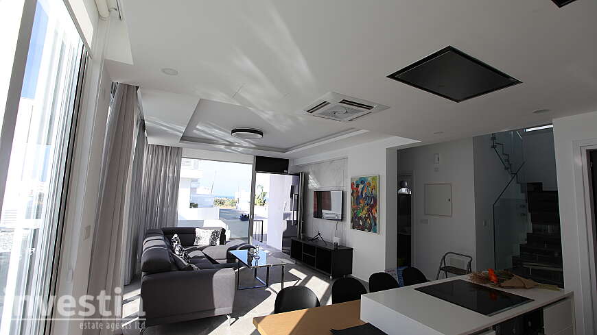 4 Bedroom Villa For Sale in Protaras