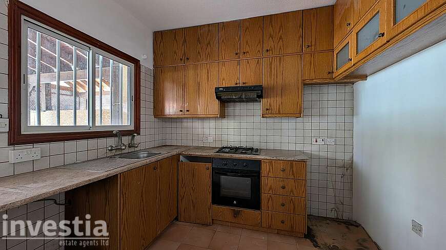 2 bdrm maisonette for sale/Oroclini