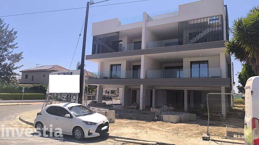 2 bdrm apt for sale/Livadhia