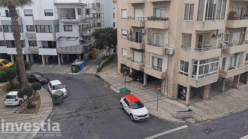 3 bdrm apt/center