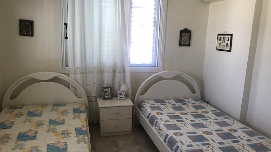 1 bdrm flat for sale/Meneou