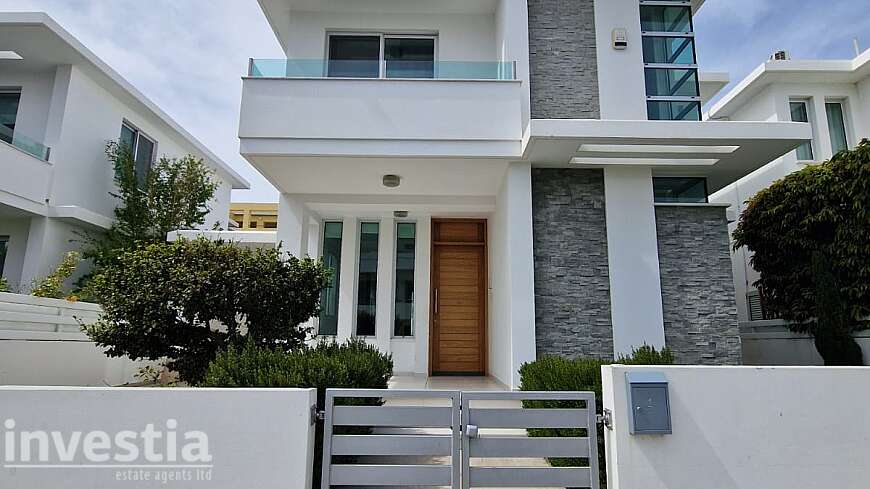 4 bdrm house for rent/Livadhia