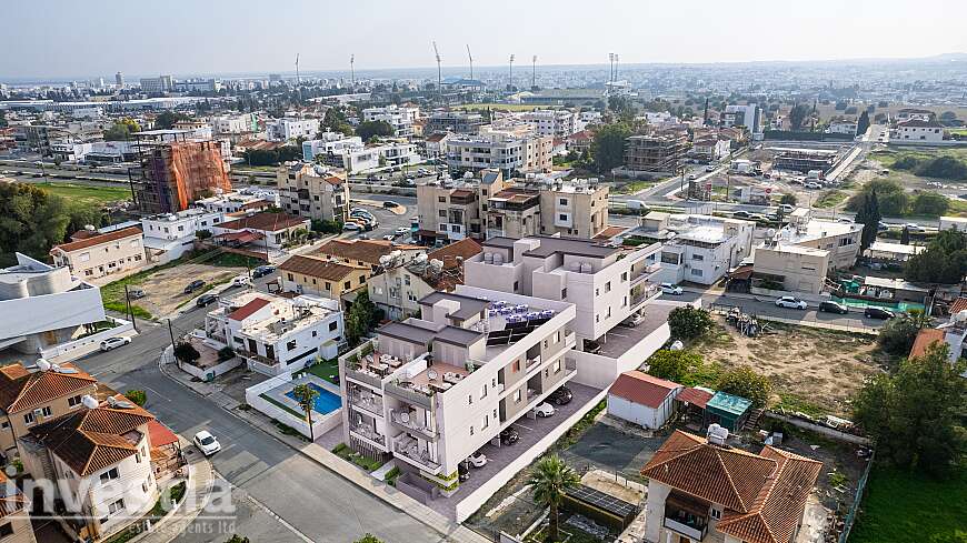 1/2 bdrm top floor apartments for sale/Aradhippou