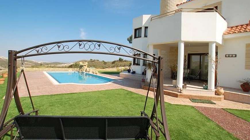 Detached house built on huge plot with swimming pool, right on the top of the mountains of Ayia Anna village.