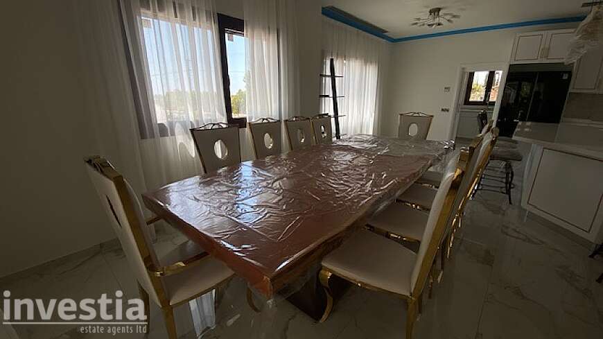 5 bdrm villa for rent/Pyla