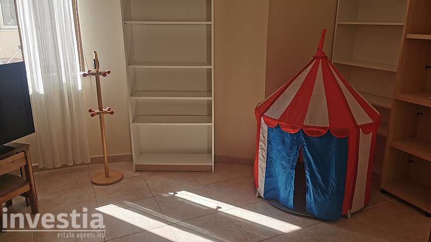 4 bdrm house/New Stadium area