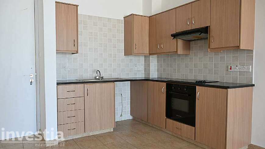 2 bdrm flat for sale/Paralimni