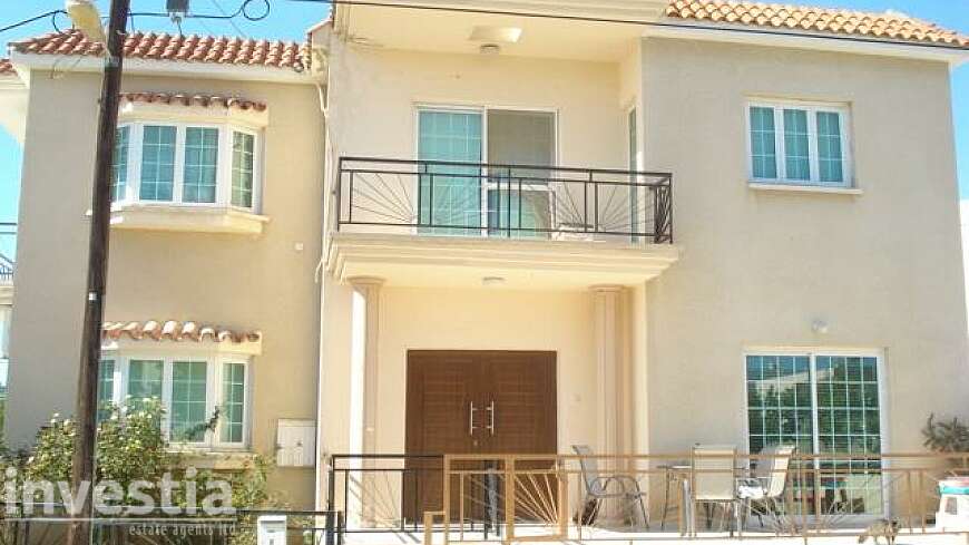 4 bedroom House/ By Pass