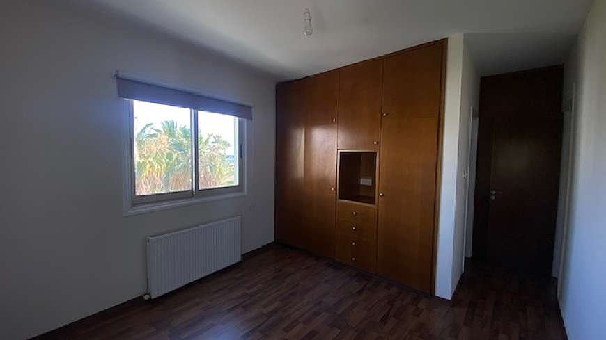 3 bdrm apartment for rent/Port area