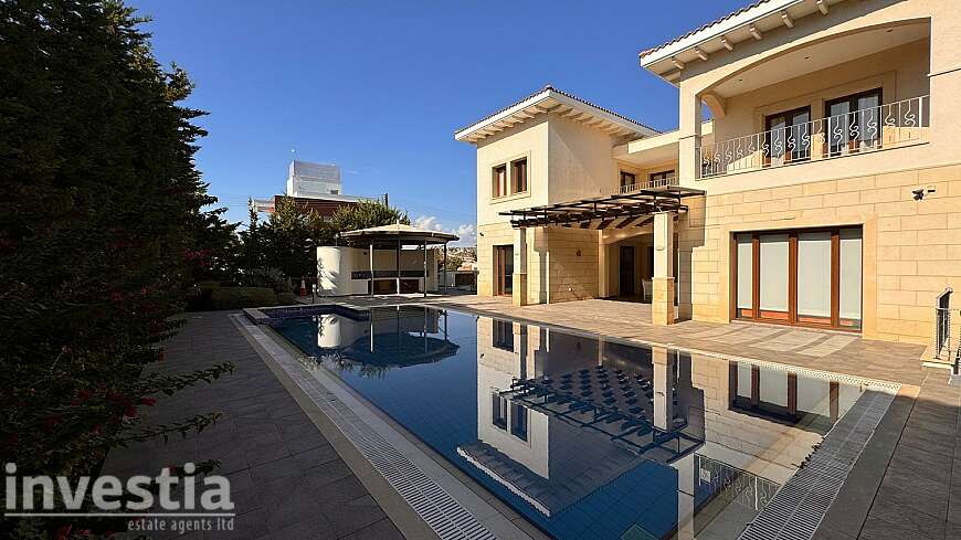 Three-Level Villa For Sale in Kalogiroi Area, Limassol