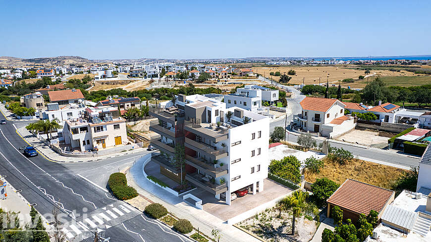 2 bdrm penthouse flats for sale/Livadhia