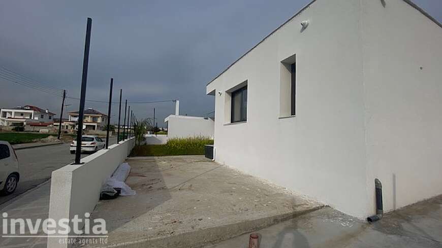 3 bdrm detached bungalow for rent/Pyla