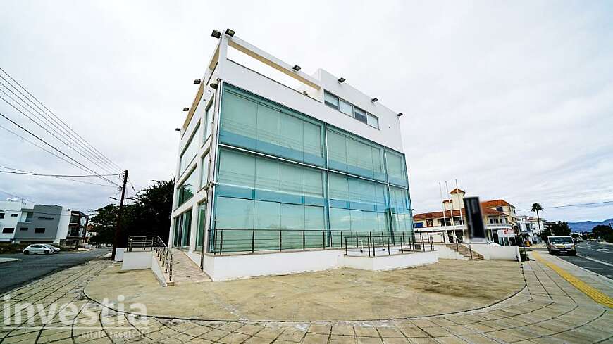 Mixed-use building in Egkomi, Nicosia