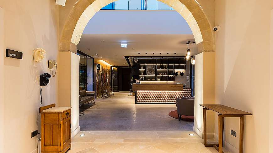 Hotel for sale/Larnaca Centre
