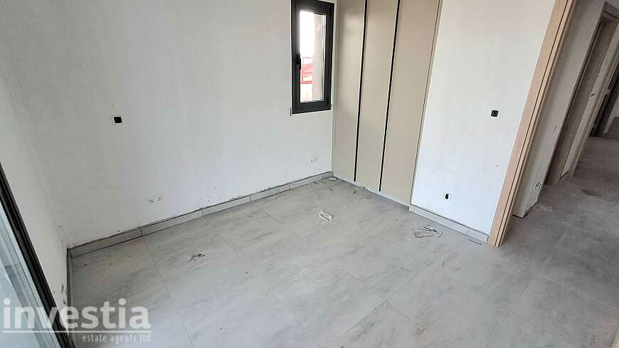 2 bdrm flat for sale/Livadhia