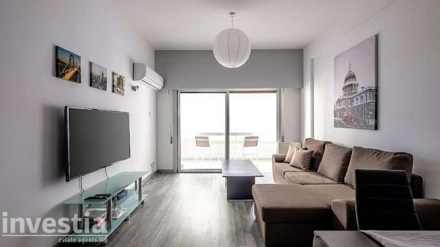 3 bdrm flat for sale/Larnaca centre