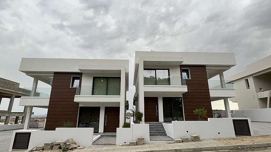 3 and 4 bdrm houses/Pyla