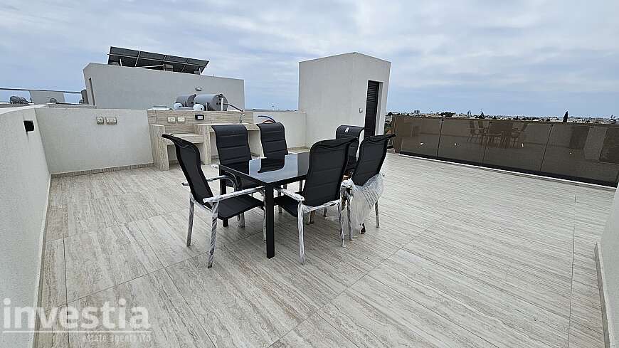 3 bdrm penthouse apartment for rent/Livadhia