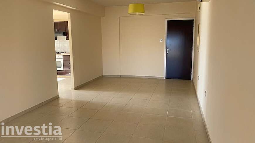 2 bdrm flat for rent/Port area
