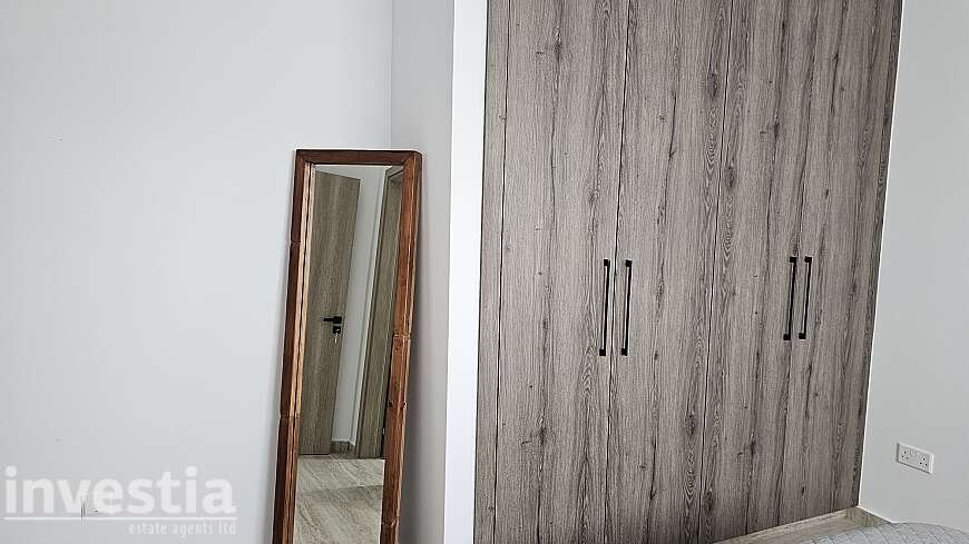 3 bdrm penthouse apartment for rent/Livadhia