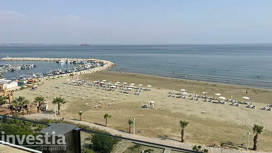 3 Bedroom Apartment For Rent in Mackenzie, Larnaca