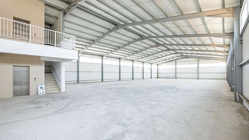 Industrial warehouse/Aradhippou