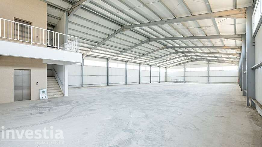 Industrial warehouse/Aradhippou