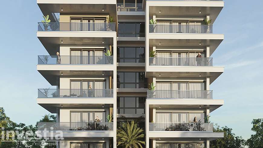 2 bdrm apts/center