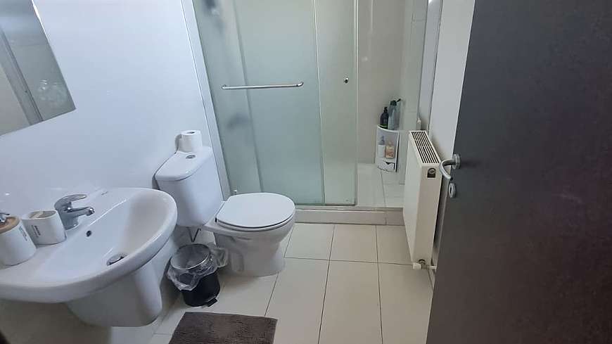 3 bdrm top floor apartment/Larnaca centre