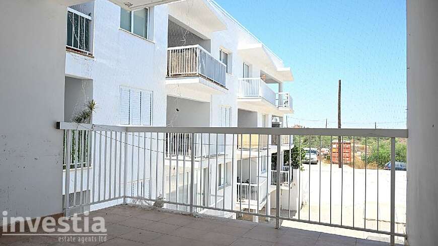 2 bdrm flat for sale/Paralimni